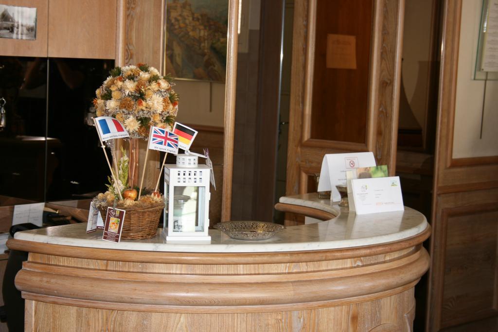 Logis Hotel Galland ลาปาลิส ภายนอก รูปภาพ